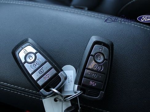 Used 2020 Ford Escape Titanium image 26