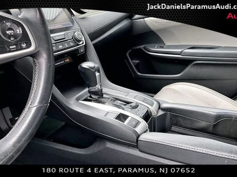Used 2017 Honda Civic Touring image 12