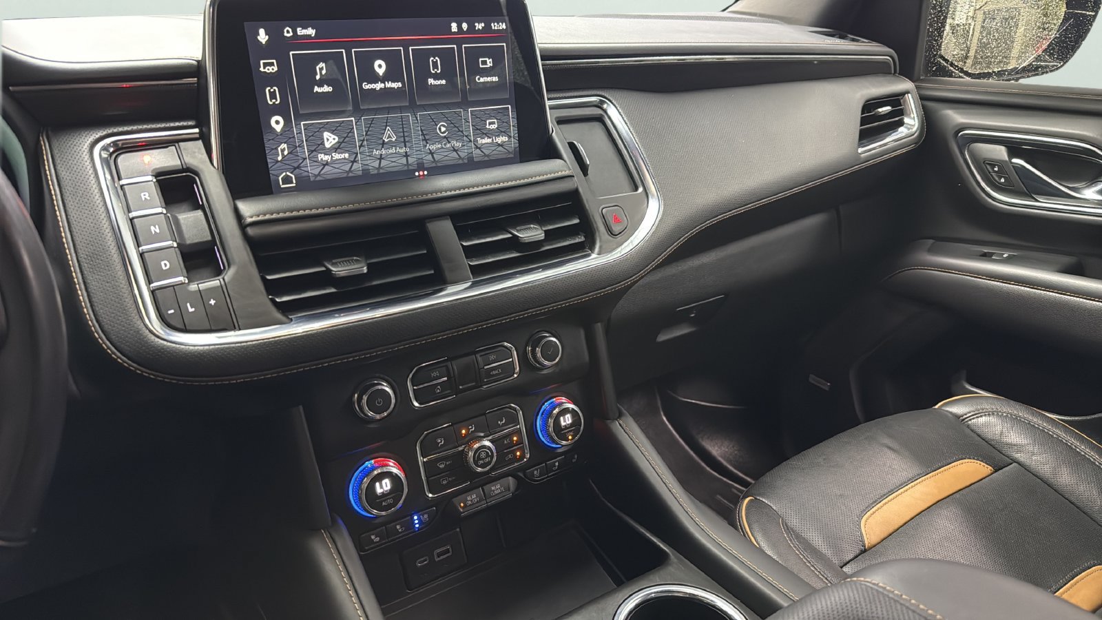 Used 2023 GMC Yukon AT4 w/ Technology Package AWD/4WD image 19