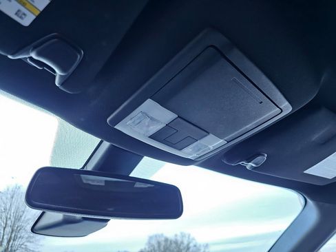 Used 2018 Ford Explorer XLT w/ Equipment Group 202A image 72