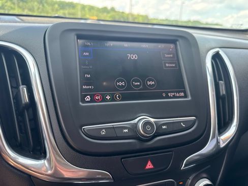 Used 2020 Chevrolet Equinox LT AWD/4WD image 29