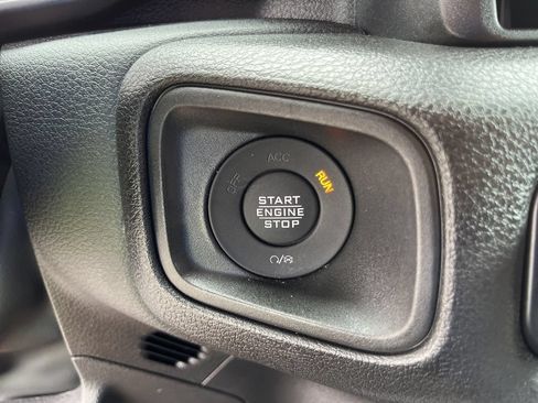 Used 2025 Jeep Wrangler Sport AWD/4WD image 29