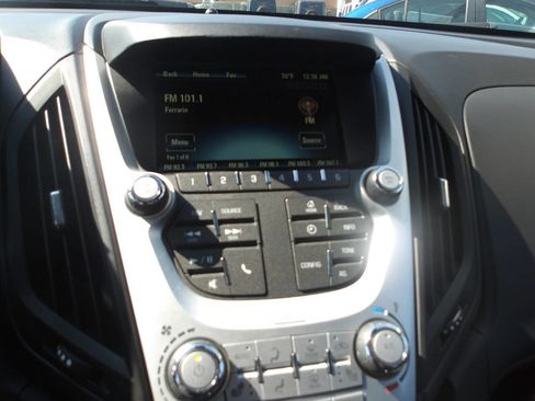 Used 2017 Chevrolet Equinox LT w/ Convenience Package image 15