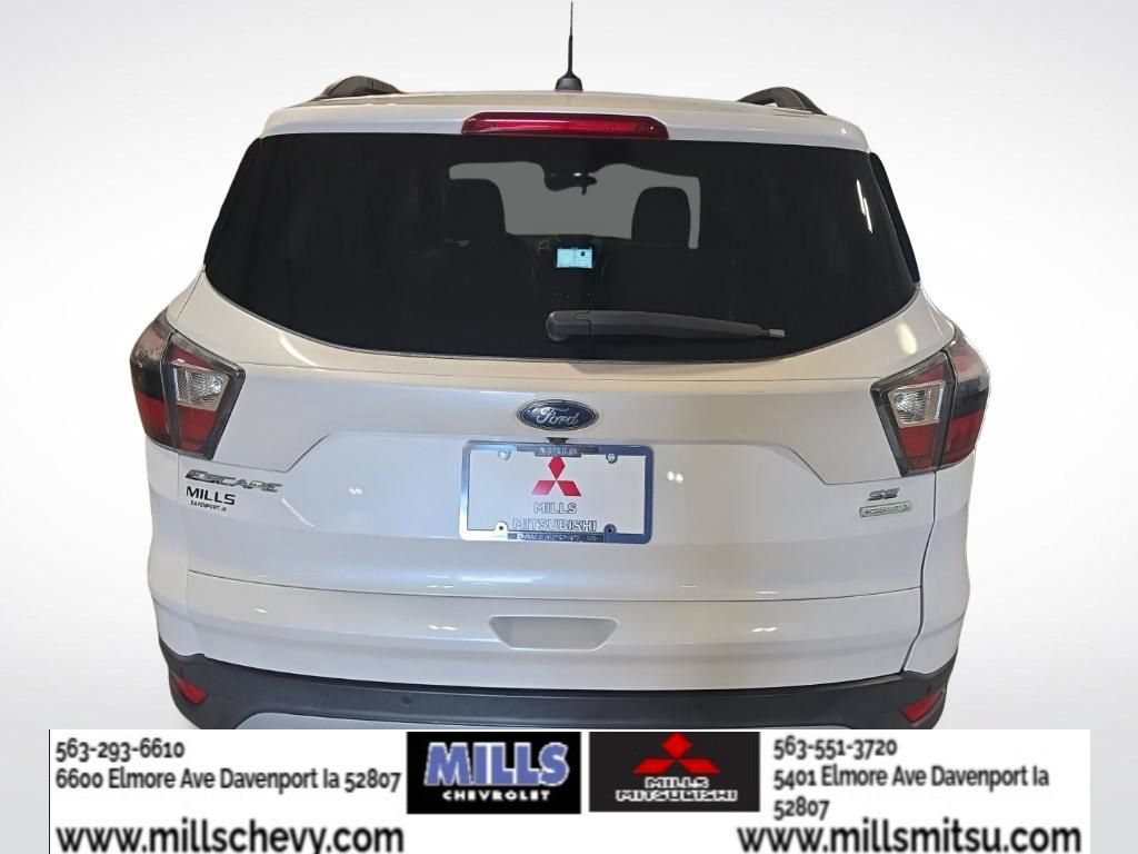 Used 2017 Ford Escape SE w/ SE Leather Comfort Package FWD image 4