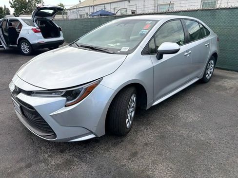 Certified 2024 Toyota Corolla LE FWD image 17