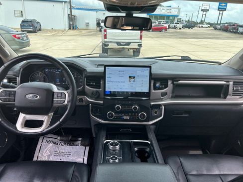 Used 2022 Ford Expedition XLT AWD/4WD image 22