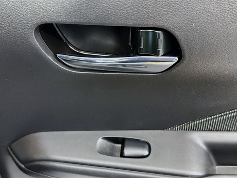 Used 2019 Nissan Kicks SV image 36