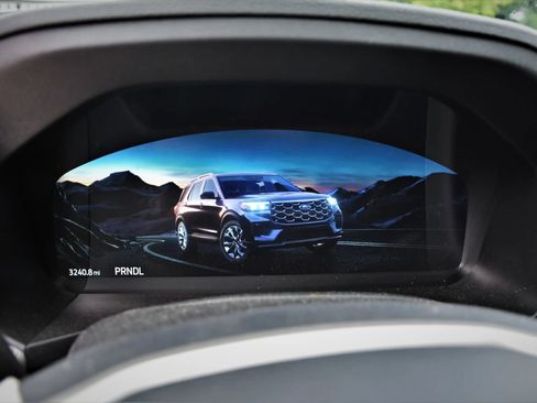Used 2025 Ford Explorer Active w/ Active Comfort Package RWD image 10