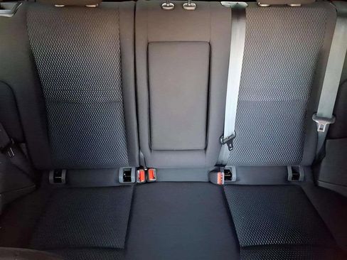 Used 2021 Nissan Rogue Sport S image 17