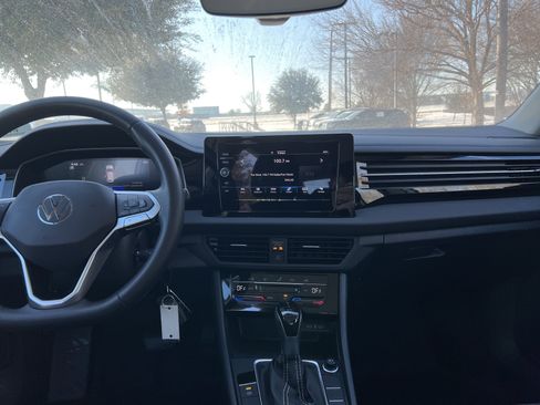 Certified 2025 Volkswagen Jetta S image 25