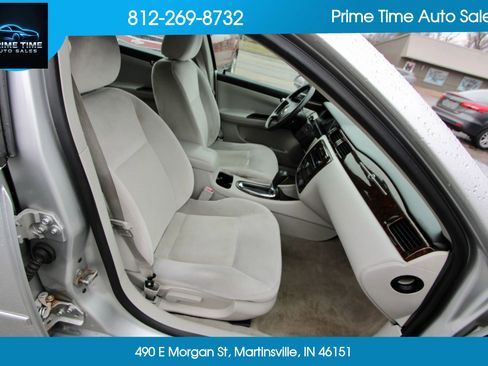 Used 2014 Chevrolet Impala LT w/ LT Sunroof Package FWD image 17