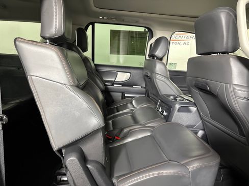 Used 2025 Ford Expedition Max Active AWD/4WD image 29