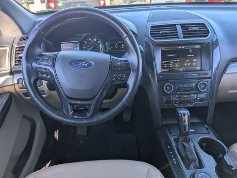 Used 2016 Ford Explorer XLT w/ Equipment Group 202A image 16