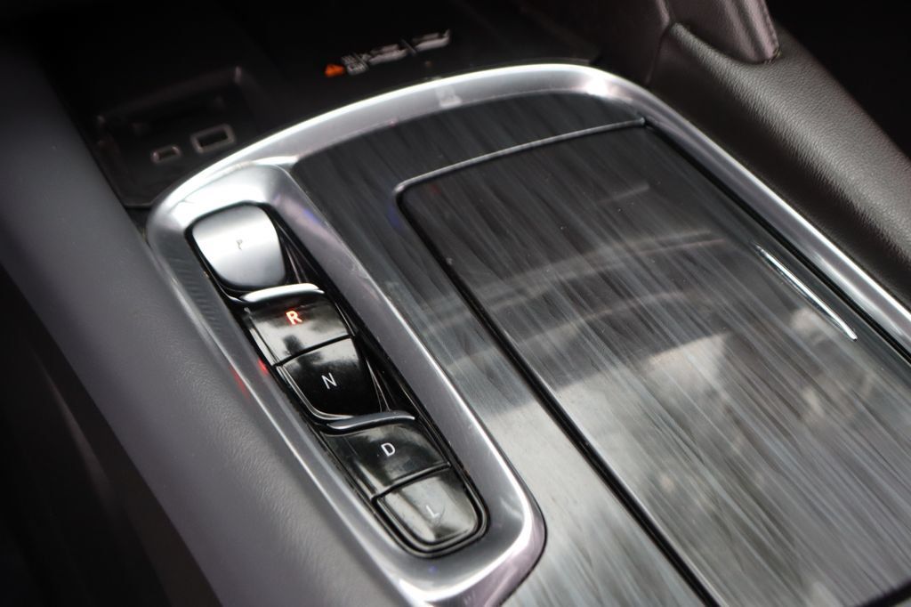 Used 2024 Buick Enclave Essence w/ Sport Touring Edition FWD image 34