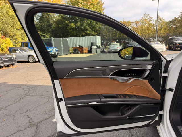 Used 2020 Audi S8 L AWD/4WD image 19