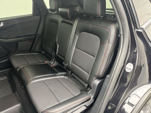 Used 2025 Ford Escape ST-Line w/ Tech Pack #1 AWD/4WD image 12