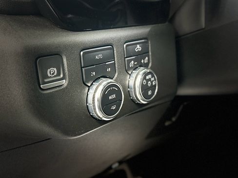Used 2023 GMC Sierra 1500 Elevation AWD/4WD image 15
