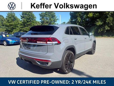 Used 2024 Volkswagen Atlas Cross Sport SE FWD image 7