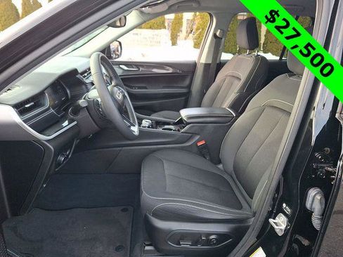 Certified 2023 Jeep Grand Cherokee Laredo image 14