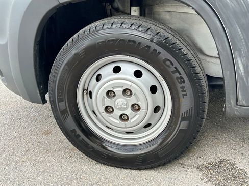 Used 2018 RAM ProMaster 2500 w/ Interior Convenience Group image 17