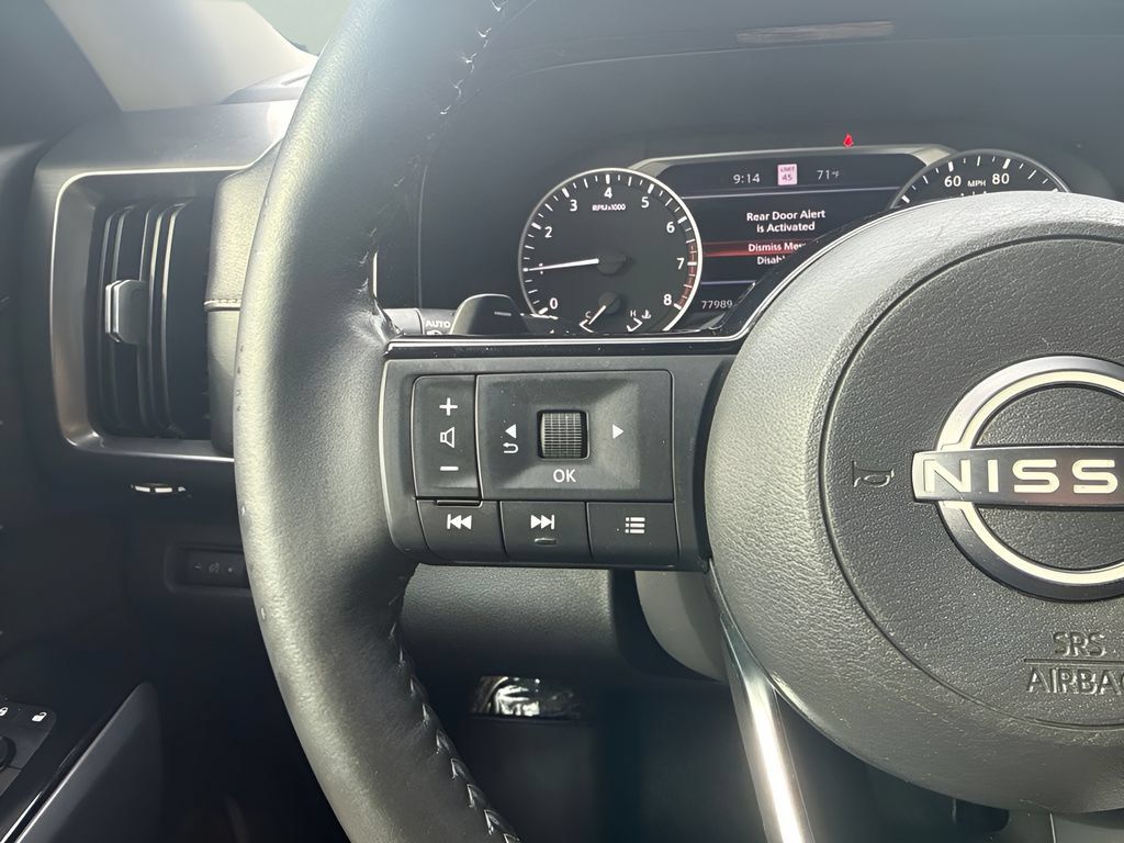Used 2022 Nissan Pathfinder SL AWD/4WD image 26