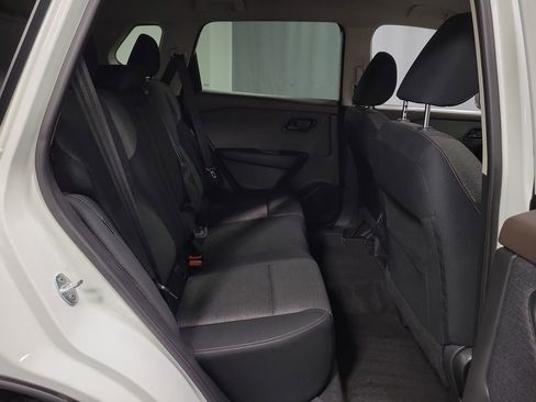 Used 2022 Nissan Rogue S FWD image 23