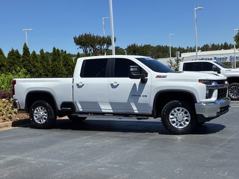 Used 2023 Chevrolet Silverado 2500 LT w/ Convenience Package AWD/4WD image 3