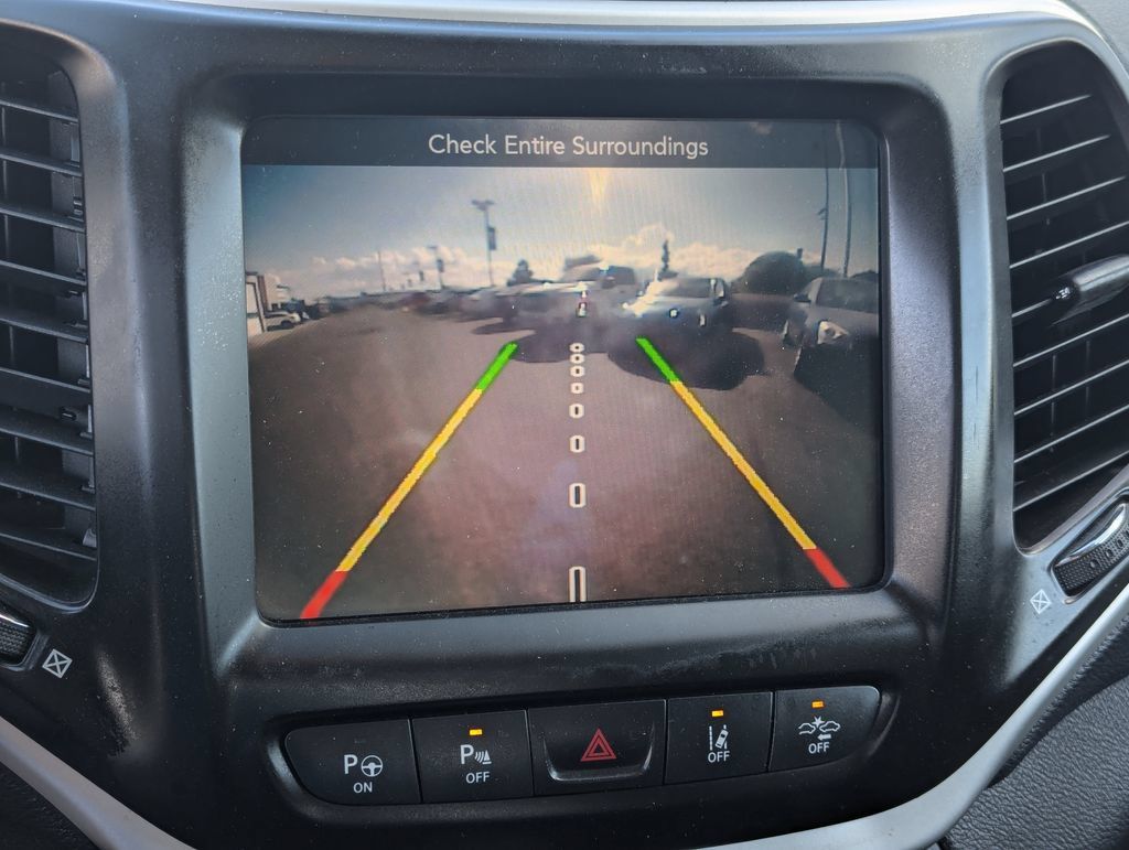 Used 2014 Jeep Cherokee Limited w/ Technology Group FWD image 15