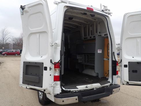 Used 2017 Nissan NV 3500 SL w/ Technology Package RWD image 9