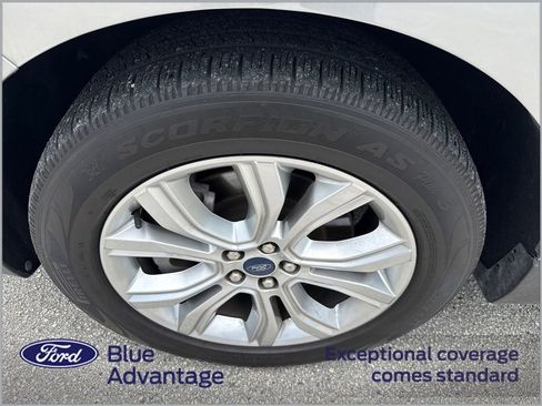 Used 2021 Ford Edge Titanium FWD image 12