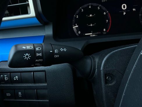 Used 2025 Toyota Tacoma TRD Off-Road image 35