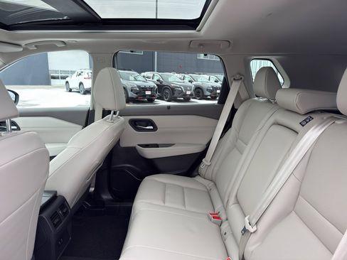 Certified 2023 Nissan Rogue SV w/ SV Premium Package image 33