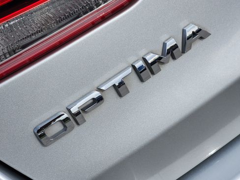 Used 2017 Kia Optima LX w/ Option Group 014 image 12