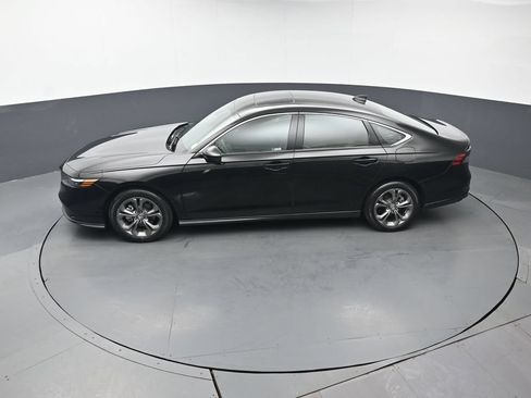 Used 2023 Honda Accord EX image 38