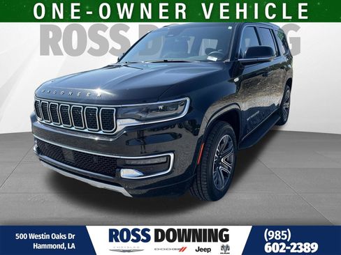 Used 2024 Jeep Wagoneer Series II w/ Flexible Seating Group RWD image 1