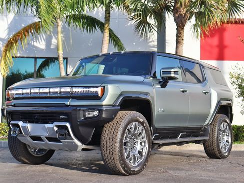 Used 2024 GMC Hummer EV 3X AWD/4WD image 4