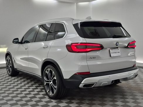 Used 2022 BMW X5 xDrive40i w/ Premium Package AWD/4WD image 3