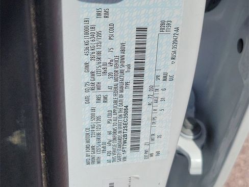 Used 2025 Ford F250 XLT image 35