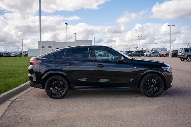 Used 2022 BMW X6 M50i w/ Premium Enhanced Package AWD/4WD image 8
