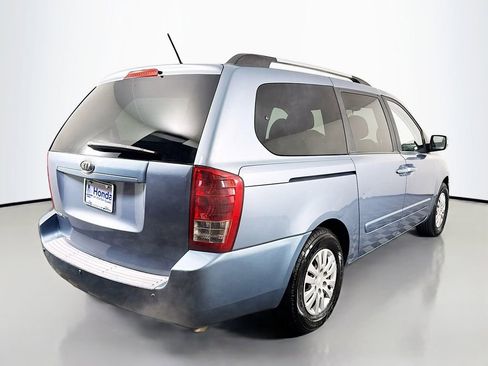 Used 2011 Kia Sedona LX image 6