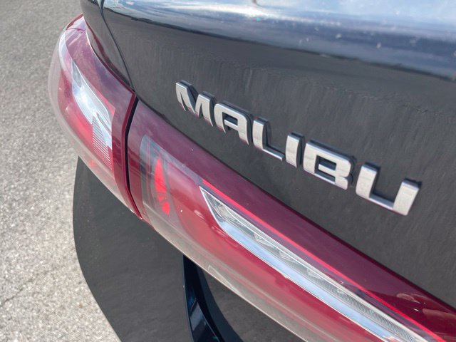 Used 2021 Chevrolet Malibu LT FWD image 9