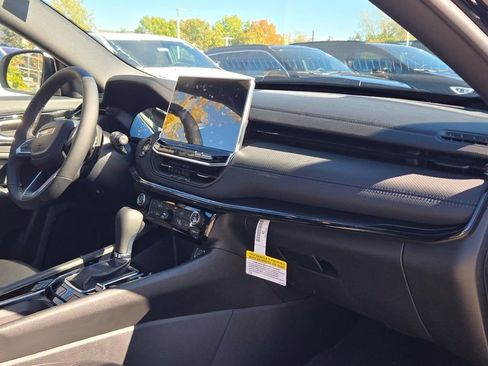 New 2026 Jeep Compass Latitude w/ Sun and Sound Group image 8