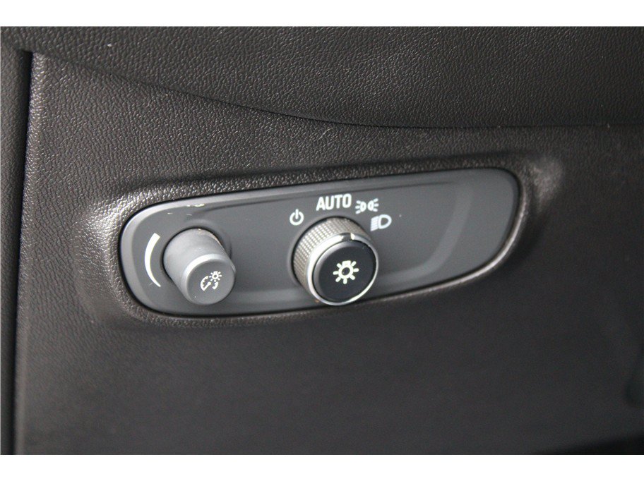 Used 2019 Chevrolet Equinox LT FWD image 15