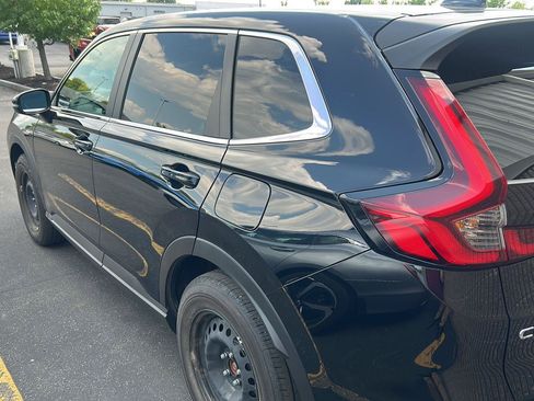 Used 2024 Honda CR-V LX image 7