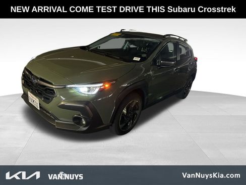 Used 2024 Subaru Crosstrek 2.5i Limited image 1
