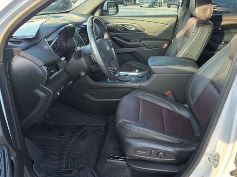 Used 2022 Chevrolet Traverse High Country FWD image 10