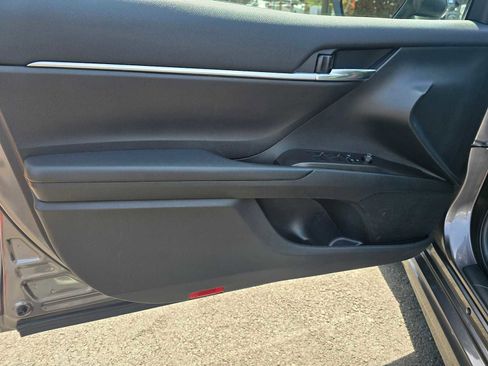 Used 2023 Toyota Camry SE FWD image 20
