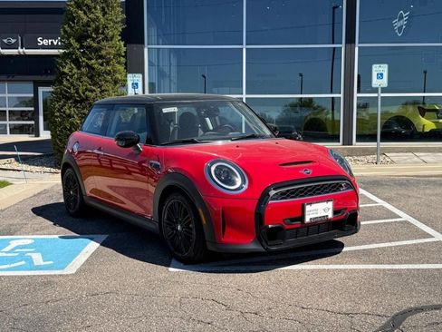Used 2024 MINI Cooper S FWD image 1