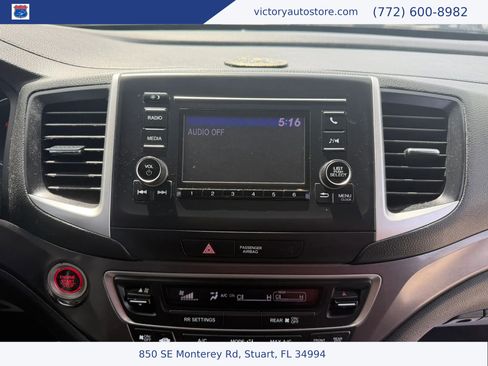 Used 2018 Honda Pilot LX image 16