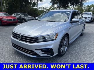 Used 2018 Volkswagen Passat 2.0T R-Line w/ R-Line Lighting Package image 1